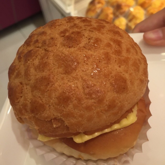 菠萝鲜油包 - dongshankou's 皇后饼店 (dongshankou)|guangzhou