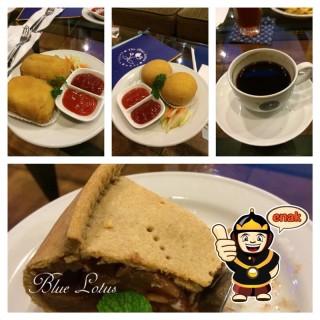 Rissoles, Croquette and Apple Pie + Coffee Americano - Simpang Lima's The Blue Lotus Coffee House (Simpang Lima)|Semarang