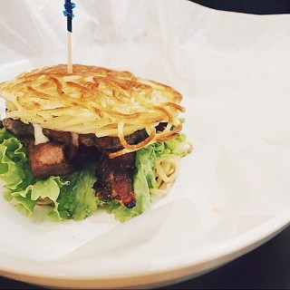 Ramen Burger - Bukit Timah / Little Hiro (Bukit Timah)|Singapore