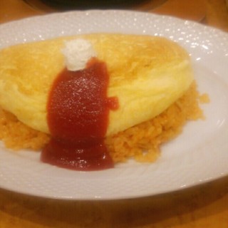 Omurice - dari Yoshis Japanese Restaurant (Dharmawangsa) di Dharmawangsa |Jakarta