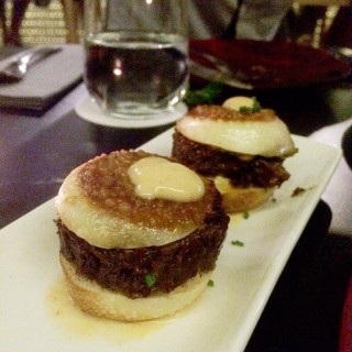Braised beef cheeks with homemade steamed buns - Boat Quay / FOC (Boat Quay)|Singapore