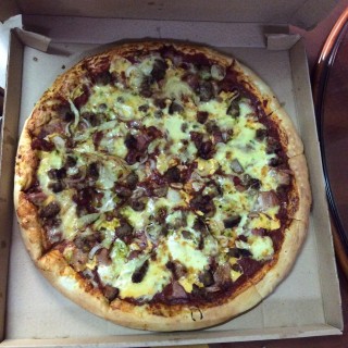 Bacon Cheeseburger Pizza - 位於Cubao的S&R New York Style Pizza (Cubao) | 馬尼拉