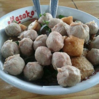 BAKSO KERIKIL (kuliner kota semarang) - 位于Semarang Tengah的Mie Ayam & Bakso Mas No (Semarang Tengah) | 三宝珑