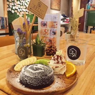 Chocolate Lava - Phra Borom Maha Ratchawang's Cafe 79's (คาเฟ่ 79) (Phra Borom Maha Ratchawang)|Bangkok