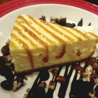New York Cheesecake and Caramel Latte - North Avenue's TGI Friday's (North Avenue)|Metro Manila