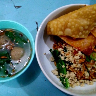 Yamin Baso Level 2 - 位於Pondok Gede的Bakmi 8 Kursin (Pondok Gede) | 雅加達