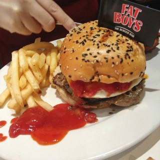Build Your Own Burger - Upper Thomson / Fatboy’s (Upper Thomson)|Singapore