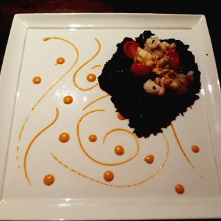 Lobster squid ink risotto with sea urchin sauce - ใน尖沙咀 จากร้านOsteria Ristorante Italiano (尖沙咀)|ฮ่องกง