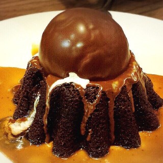 Molten Chocolate Lava Cake - Clarke Quay / Chili's (Clarke Quay)|Singapore
