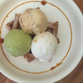 Whimsical Waffle + Triple Scoop Gelato - Sri Hartamas / Whimsical Gelateria & Caffe (Sri Hartamas)|Klang Valley