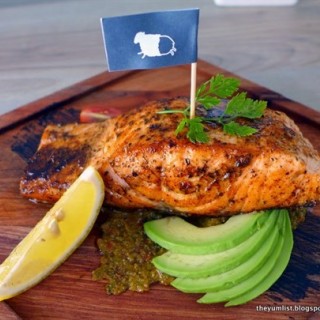 GRILLED SALMON FILLET - 位于哥打白沙羅的3 Bags Full (哥打白沙羅) | 雪隆区