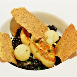 Pan Seared Foie Gras, Beluga Lentil And Hazelnut - 位於Raffles Place的Xperience Restaurant & Bar (Raffles Place) | 新加坡
