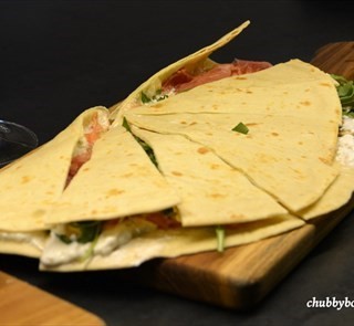 Piadina (flat bread) with Prosciutto di Parma, stracchino, rucola - 位於City Hall的Bottura (City Hall) | 新加坡